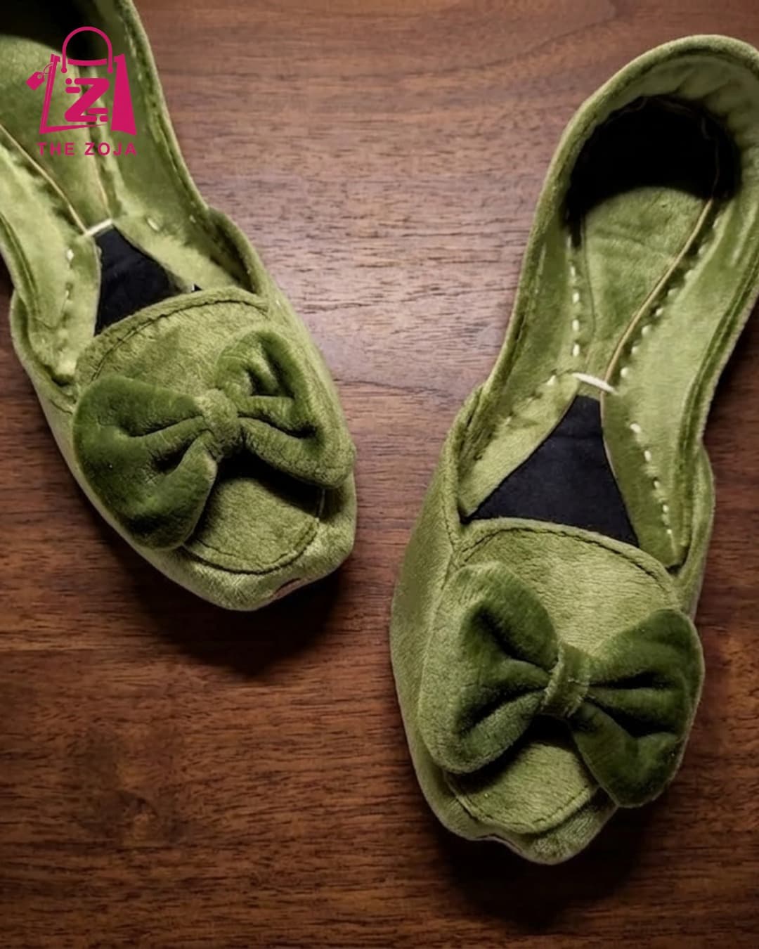 Green Velvet Bow Khussa