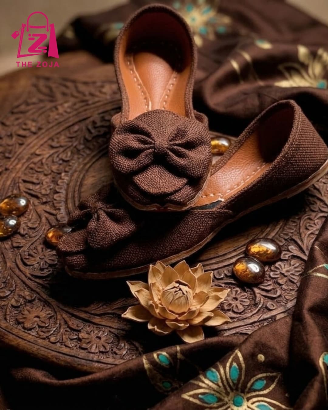  Brown jute fabric Bow Khussa