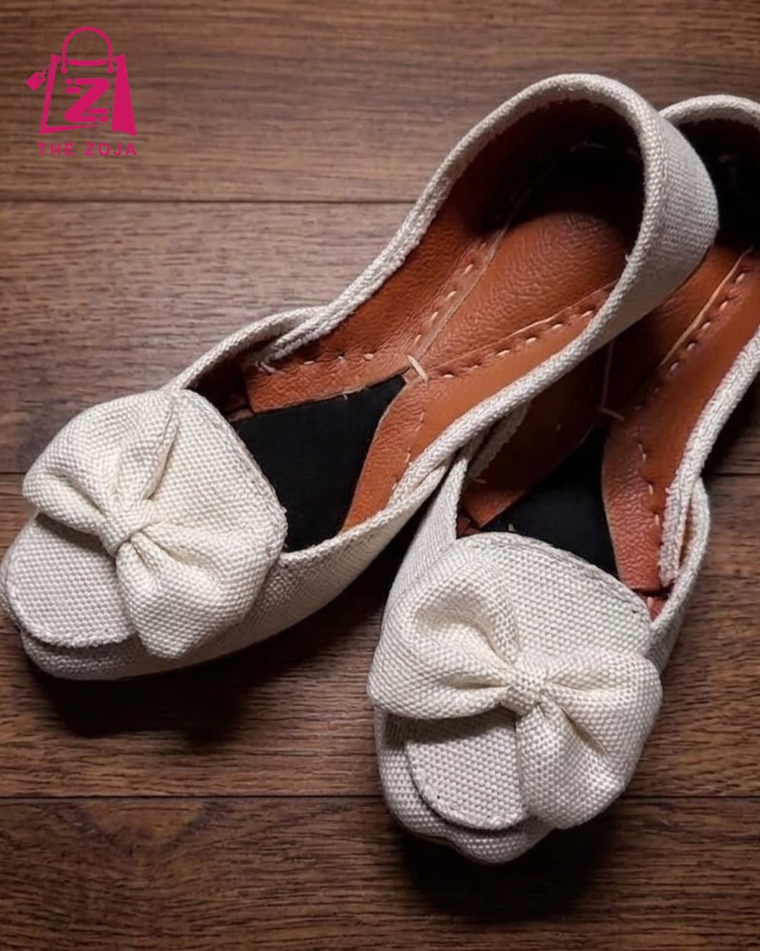 White jute fabric Bow Khussa