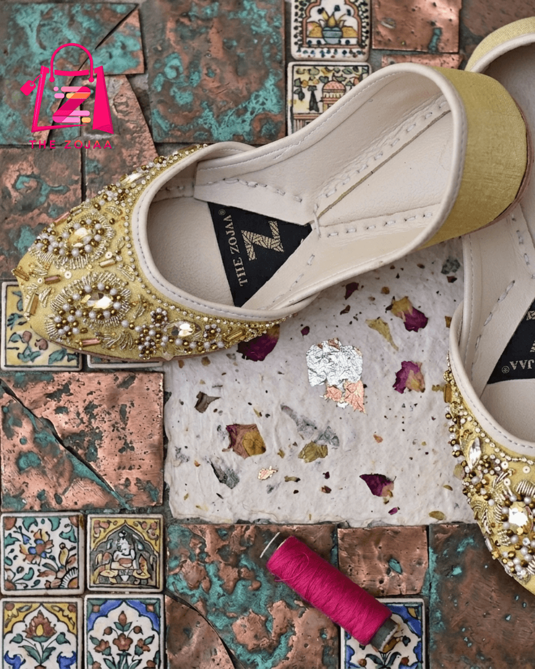Golden Radiance Luxe Khussa