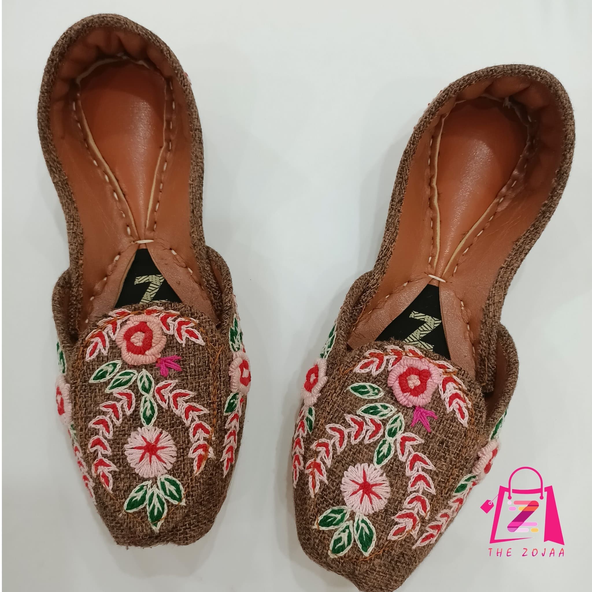 Hand Embroidered Jute Fabric Khussa