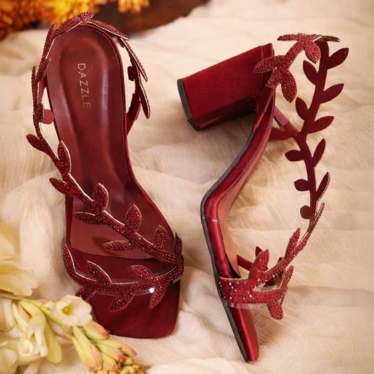 Maroon Mehfil Velvet Khussa